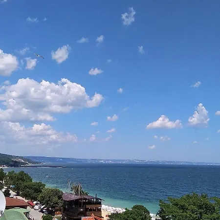 Golden Sands Rentals Apartments Апартамент