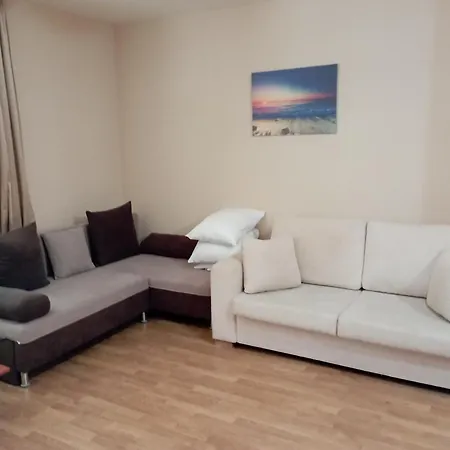 Golden Sands Rentals Apartments 公寓