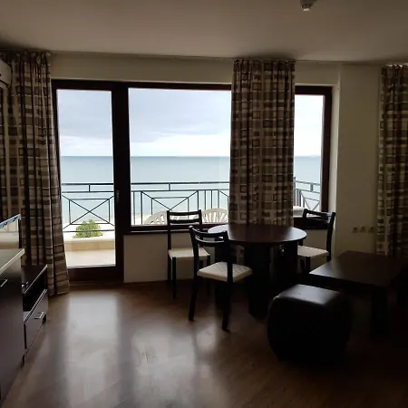 Golden Sands Rentals Apartments アパート