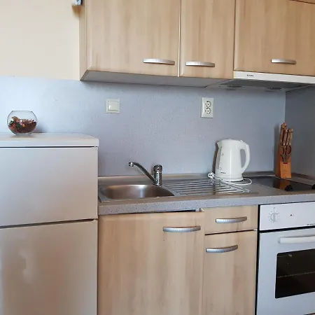 アパート Golden Sands Rentals Apartments ゴールデンサンド