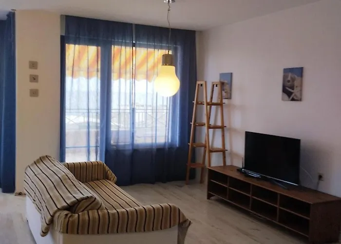 Golden Sands Rentals Apartments *