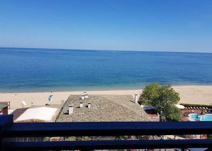 Golden Sands Rentals Apartments *