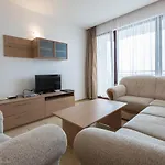 Golden Sands Rentals Apartments Lägenhet