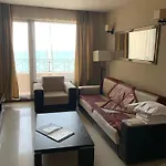Golden Sands Rentals Apartments Lägenhet *