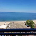 Golden Sands Rentals Apartments *