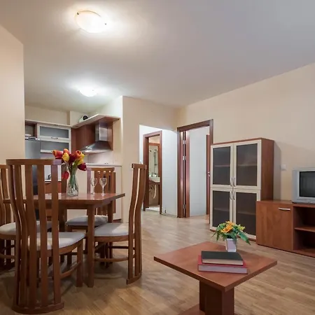 Golden Sands Rentals Apartments * Aranyhomok