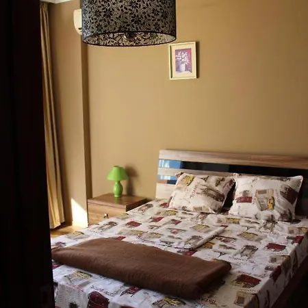 アパート Golden Sands Rentals Apartments ゴールデンサンド