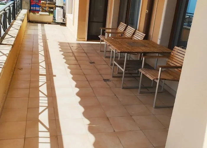 Golden Sands Rentals Apartments * 골든샌드