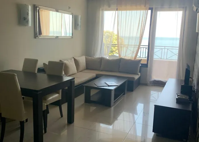 아파트 Golden Sands Rentals Apartments *