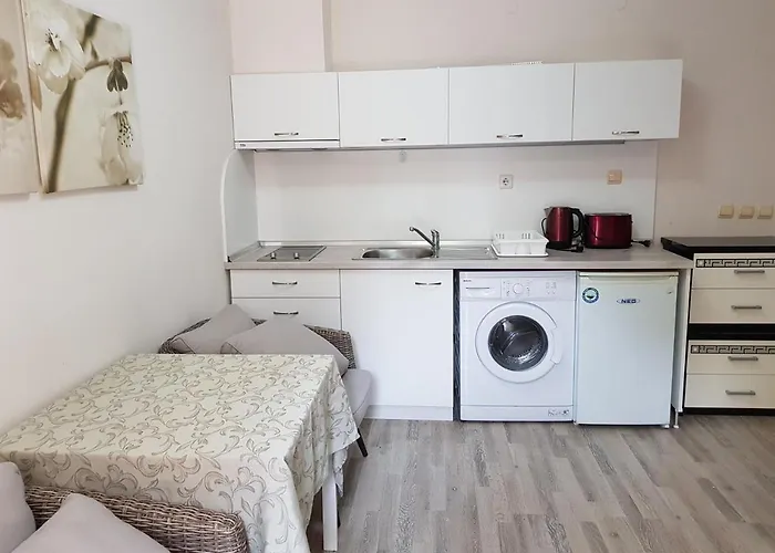 Golden Sands Rentals Apartments